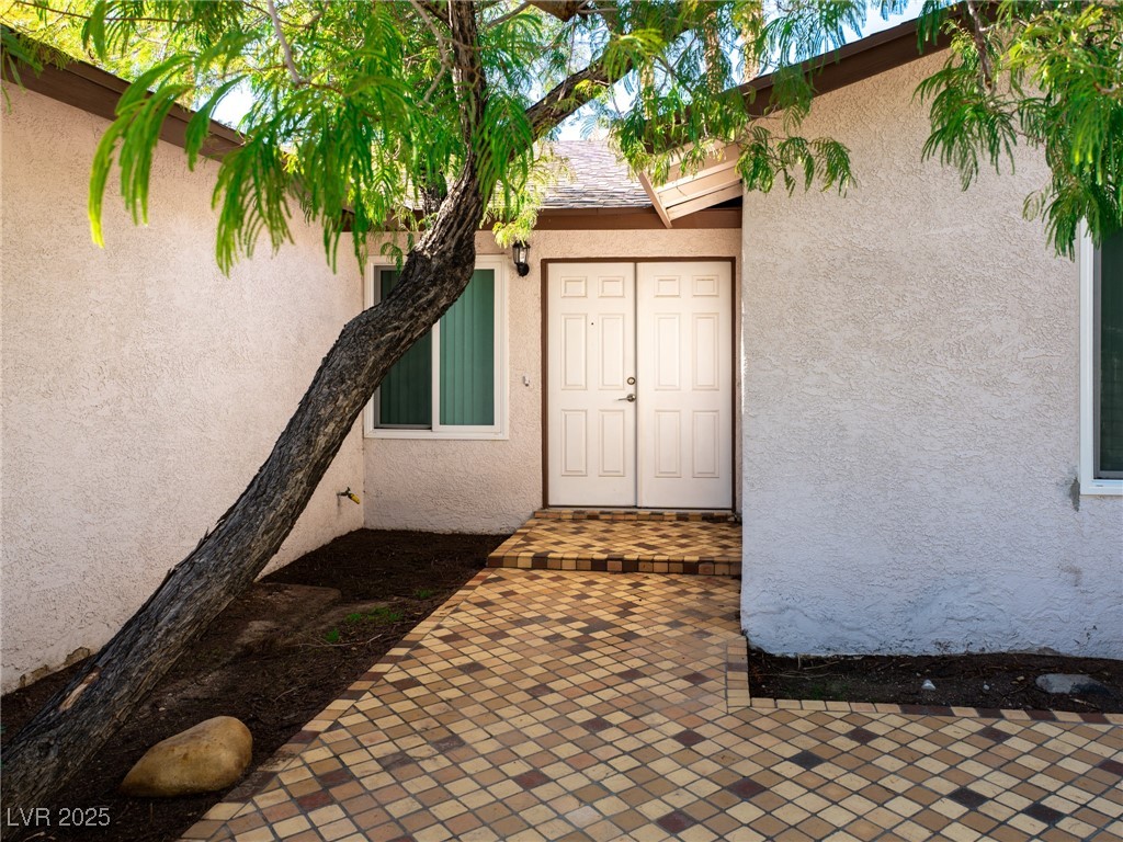 2660 Diamante Circle