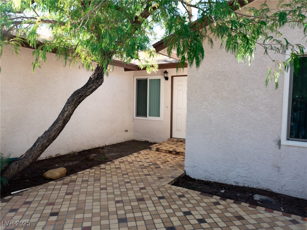 2660 Diamante Circle