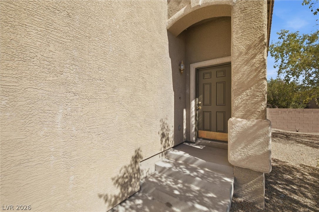 528 ROUND REIGN Avenue 0