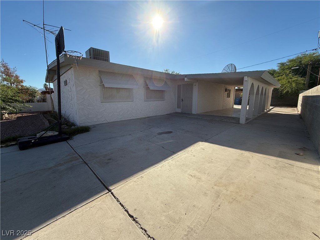 Properties 2 2613 Hickey Avenue