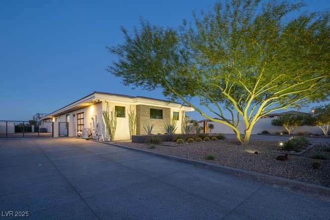 4070 N Tee Pee Lane