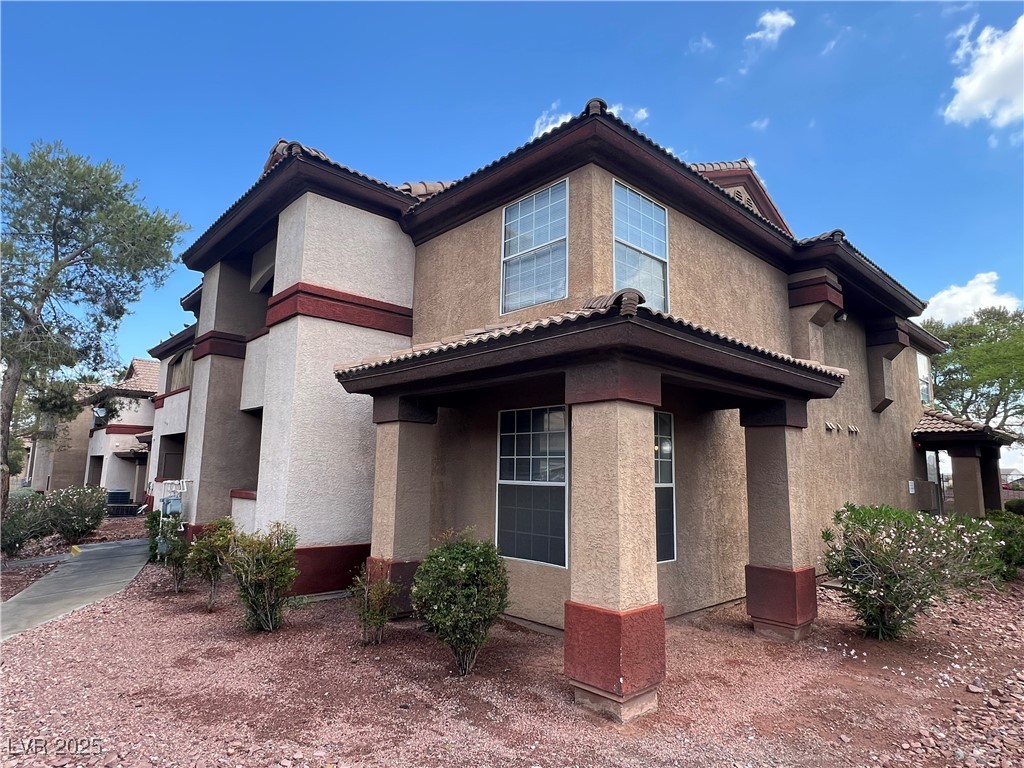 231 W Horizon Ridge Parkway 317