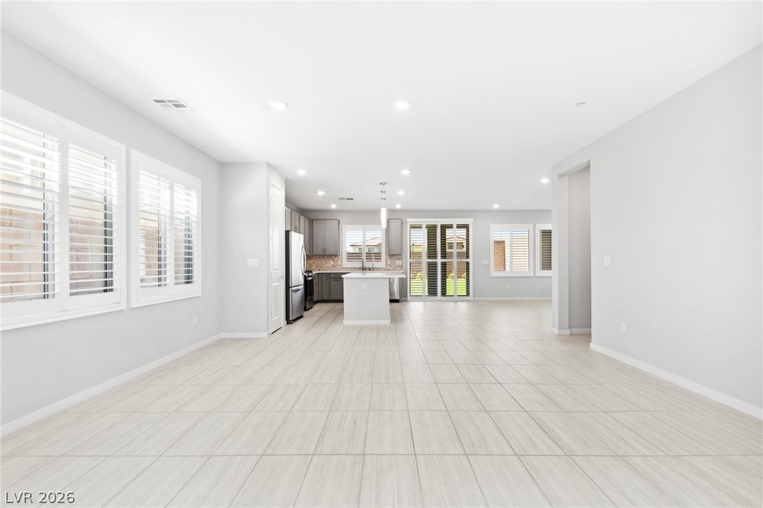 12089 Arrebol Avenue