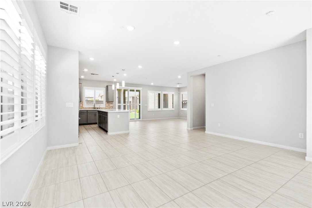 12089 Arrebol Avenue