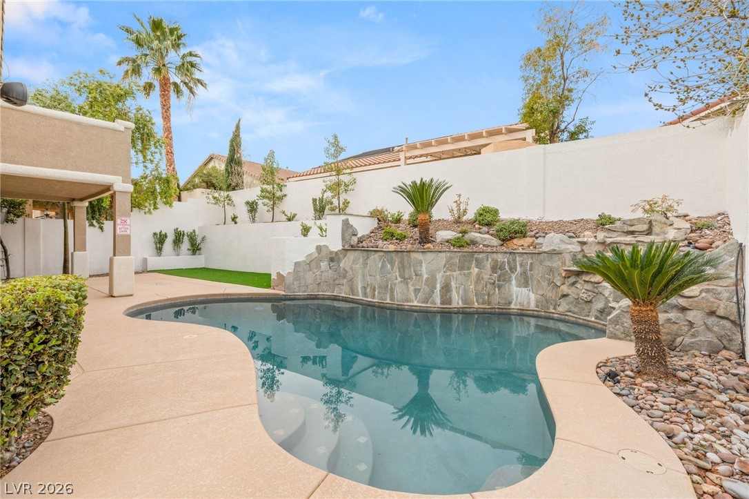 1870 Desert Forest Way