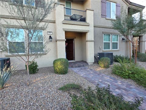 Townhouse For Sale - 675 Vetiver Lane<br/> Clark County, Henderson, NV 89015
