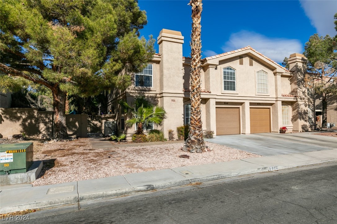 2826 Shannon Cove Drive, Henderson, Nevada image 2