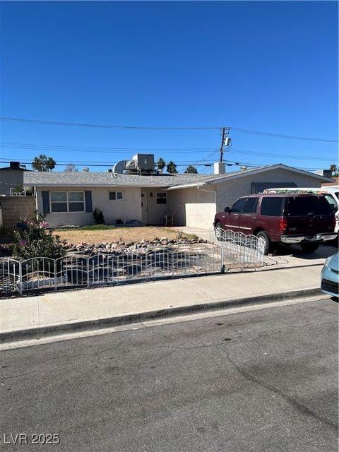 Photo of 1017 N Mallard Street, Las Vegas, NV 89108 (MLS # 2743072)