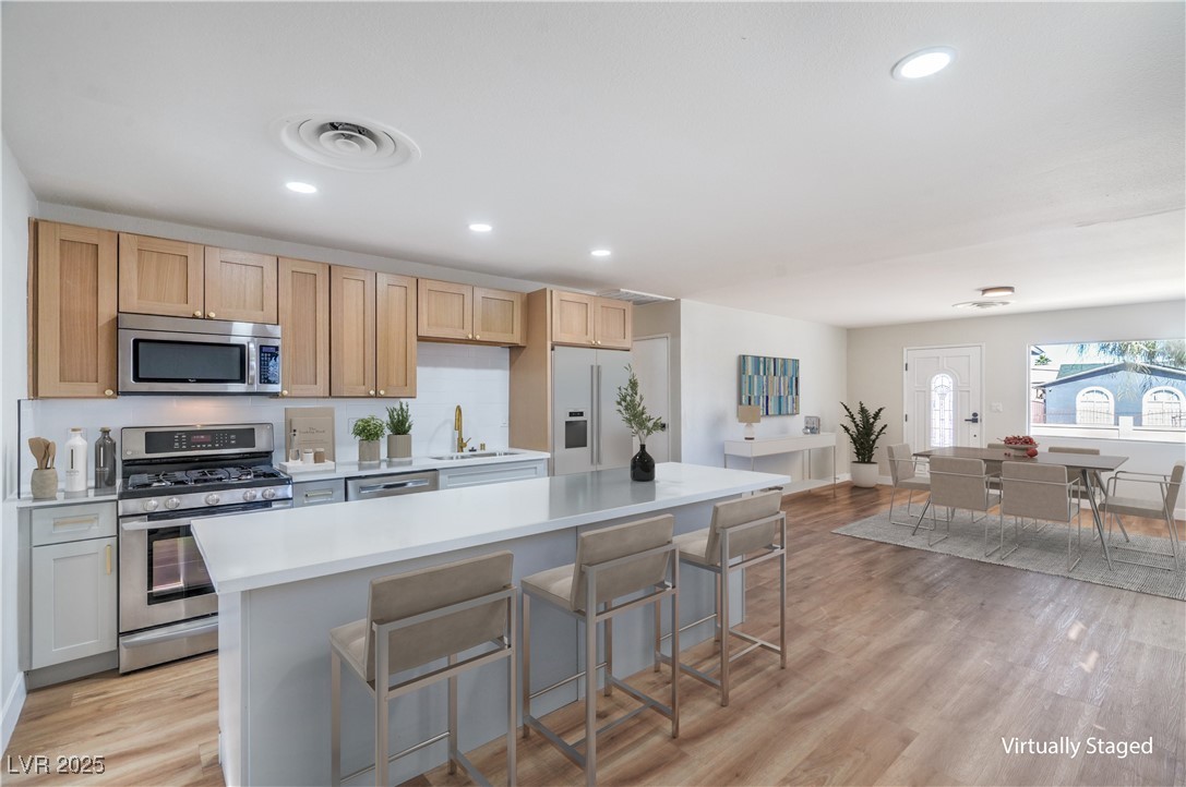 3114 Scarlet Oak Avenue