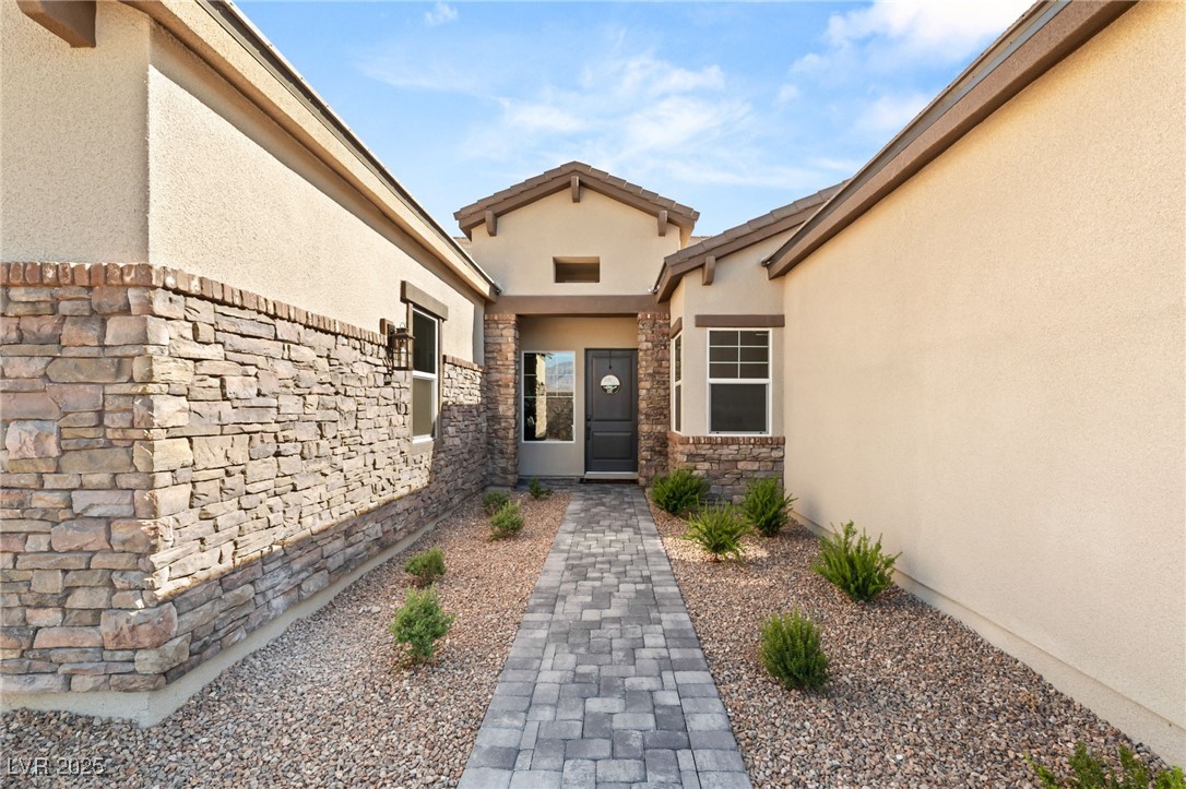 Las Vegas, Nevada 89143, United States, 4 Bedrooms Bedrooms, ,4 BathroomsBathrooms,Residential,Active,91327