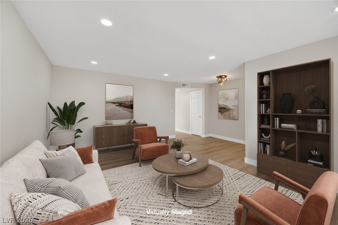 212 Scherer Street
