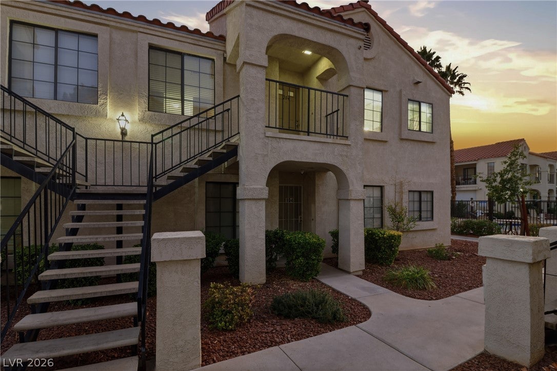 4836 Nara Vista Way 204