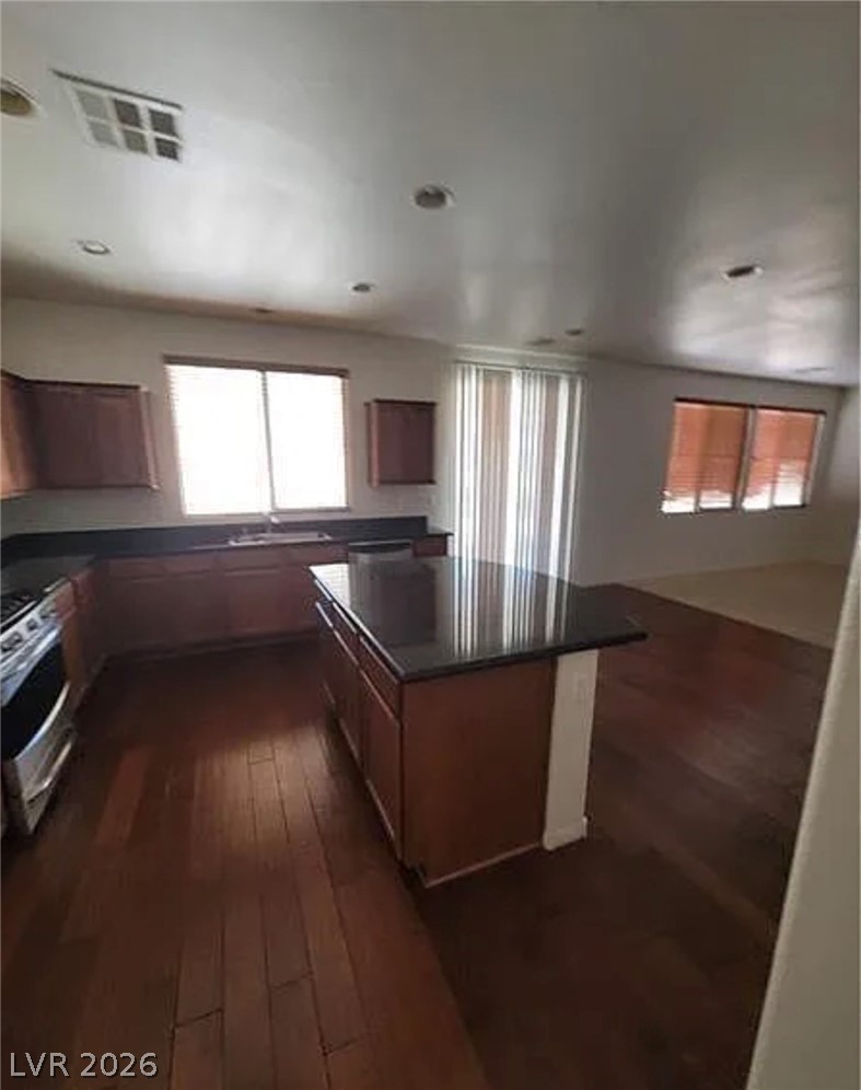 6647 Brooklyn Heights Street