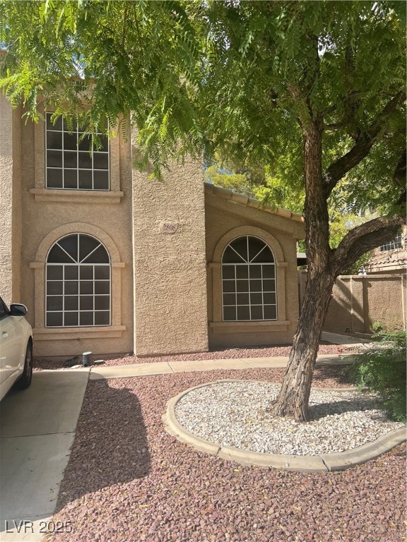 2808 Briar Knoll Drive