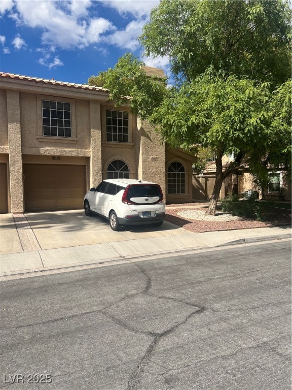 2808 Briar Knoll Drive