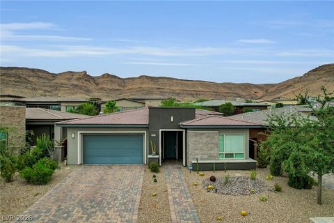 6803 Regency Crest Avenue Las Vegas NV 89148