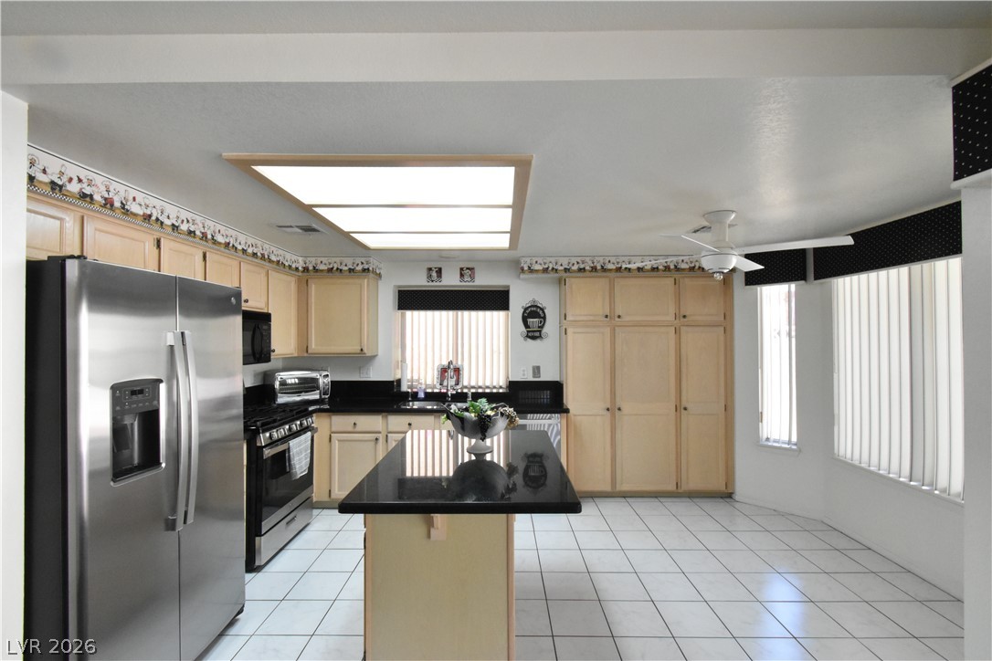 2425 Palm Shore Court