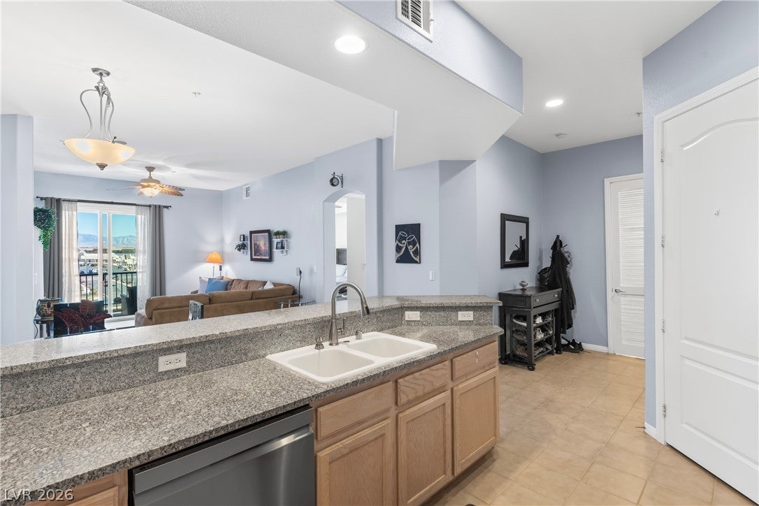 Properties 2 38 E Serene Avenue 312