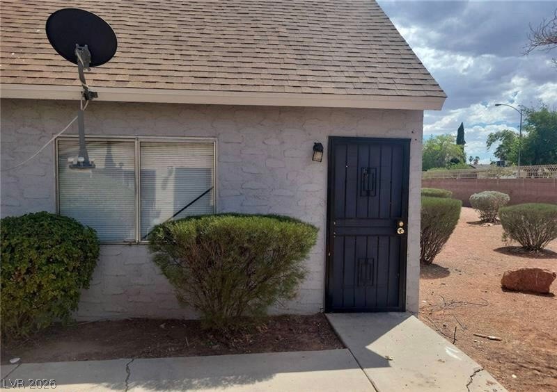 5235 Gray Lane