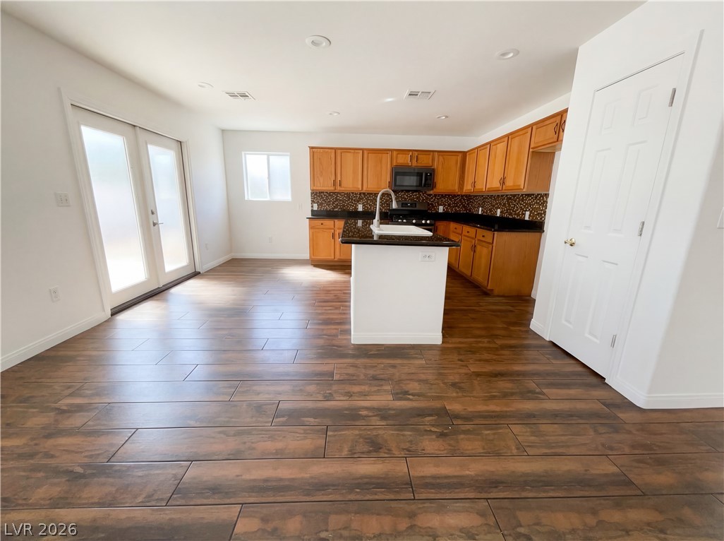 4378 Mangrove Bay Street