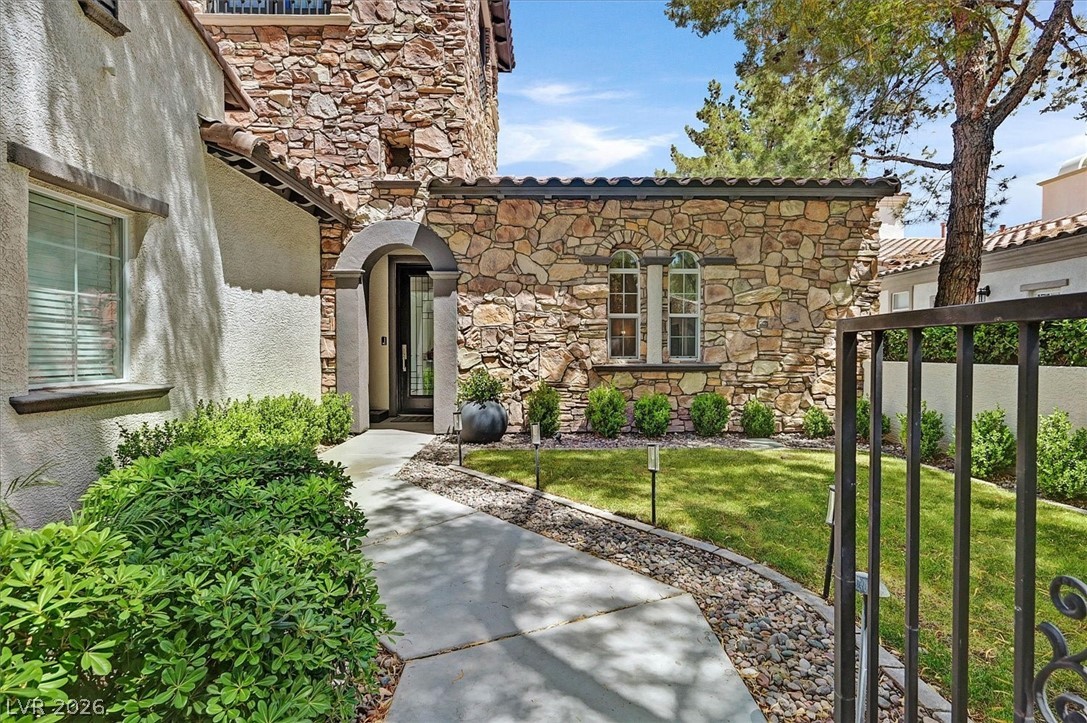 11828 Waterford Castle Court