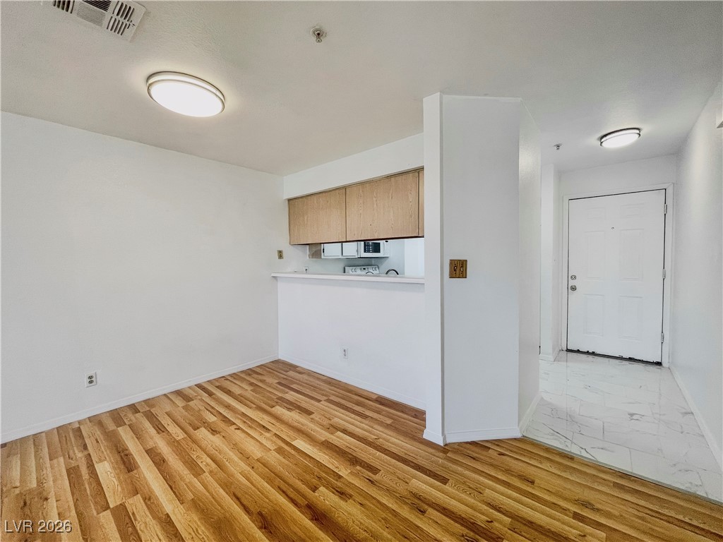 2044 Mesquite Lane 202