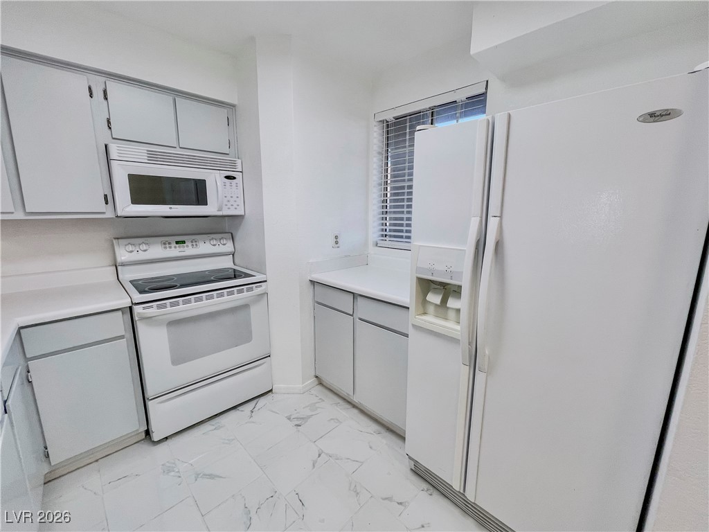 2044 Mesquite Lane 202