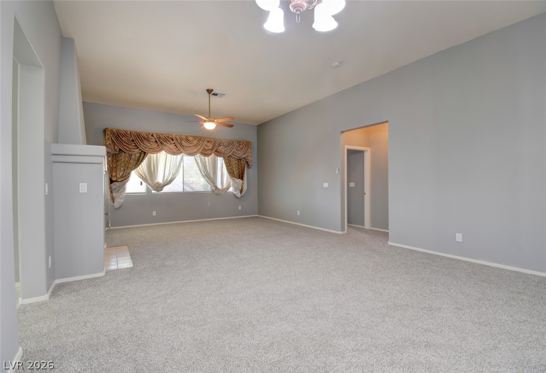 5423 Basset Hound Avenue