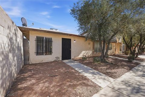Photo of 3907 Visby Lane, Las Vegas, NV 89119 (MLS # 2756782)