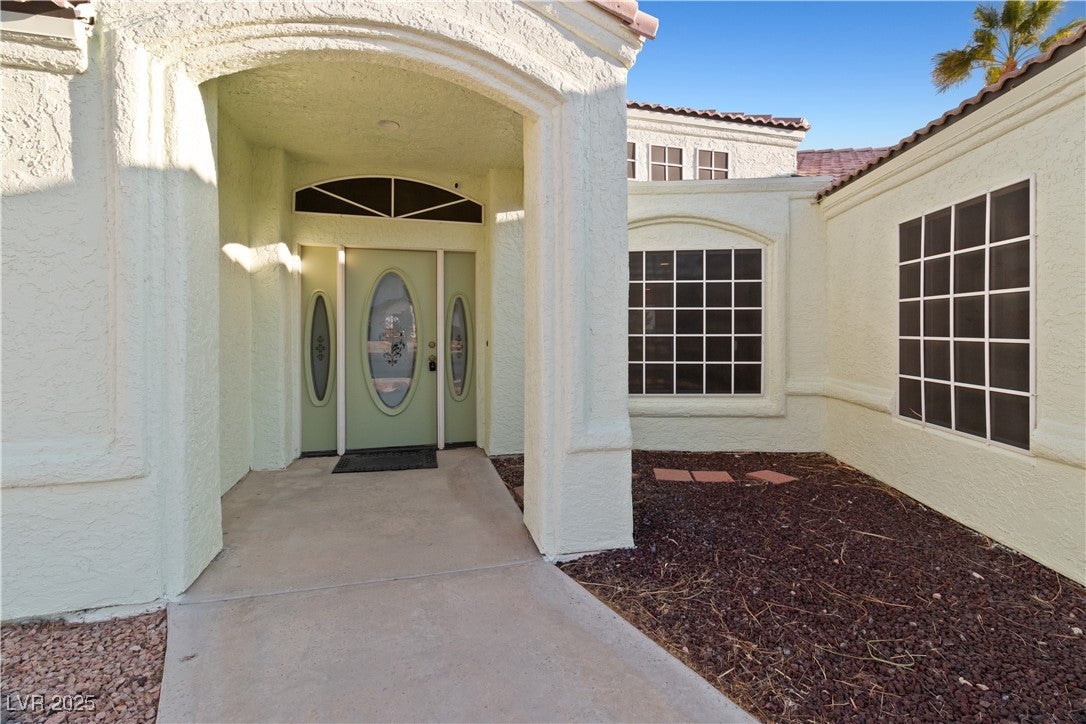 2087 River City Drive