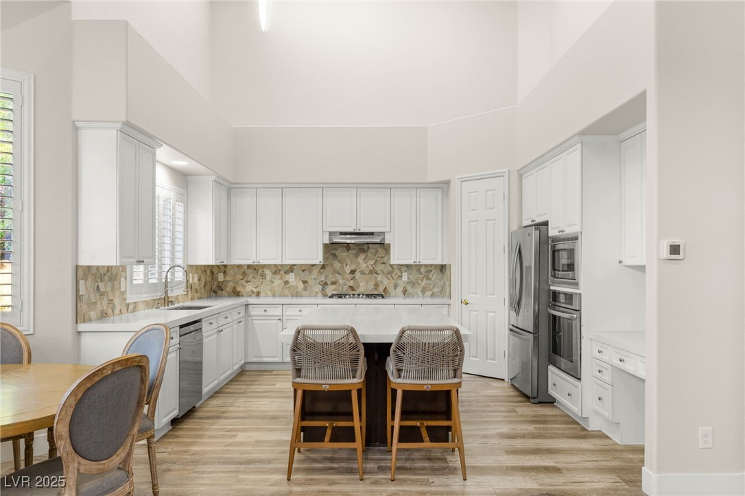 5684 BENEVENTO Court