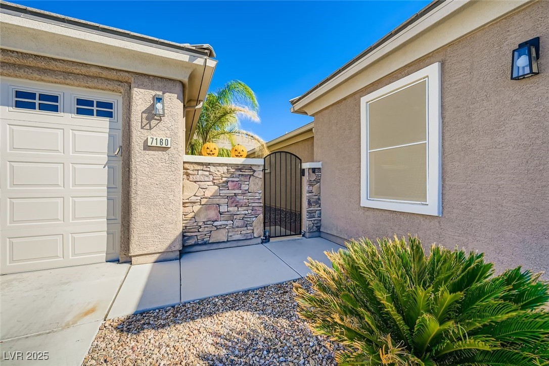 7160 Royal Melbourne Drive