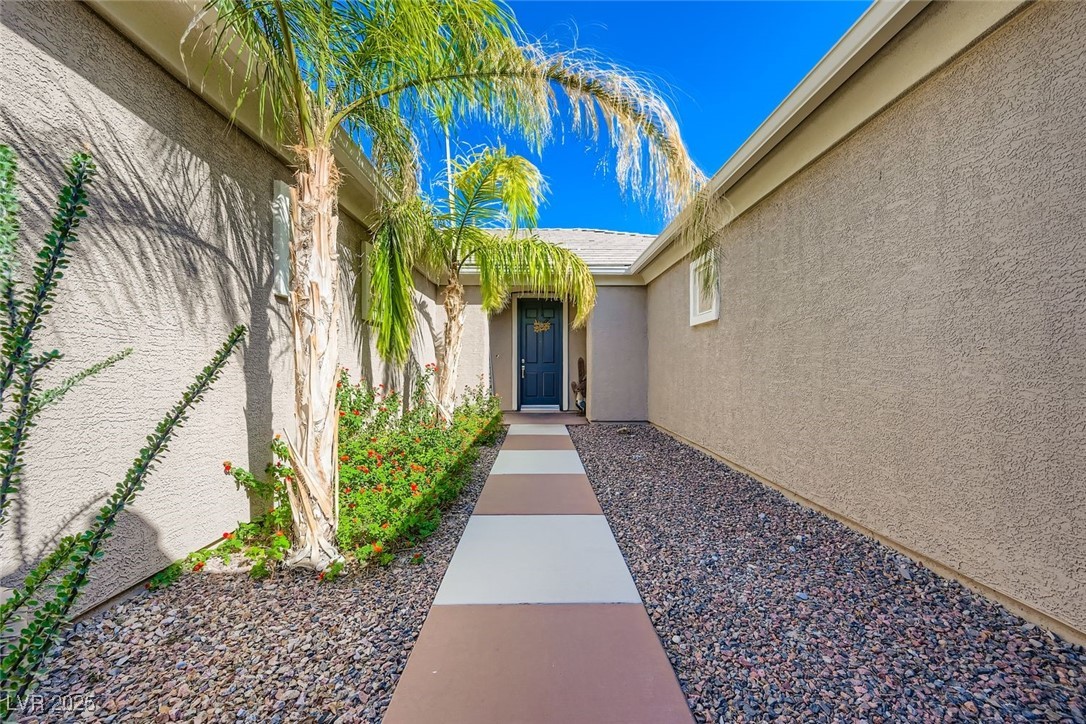 7160 Royal Melbourne Drive