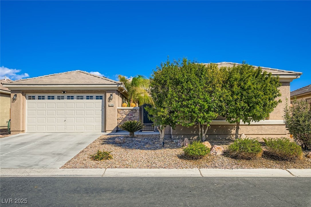 7160 Royal Melbourne Drive