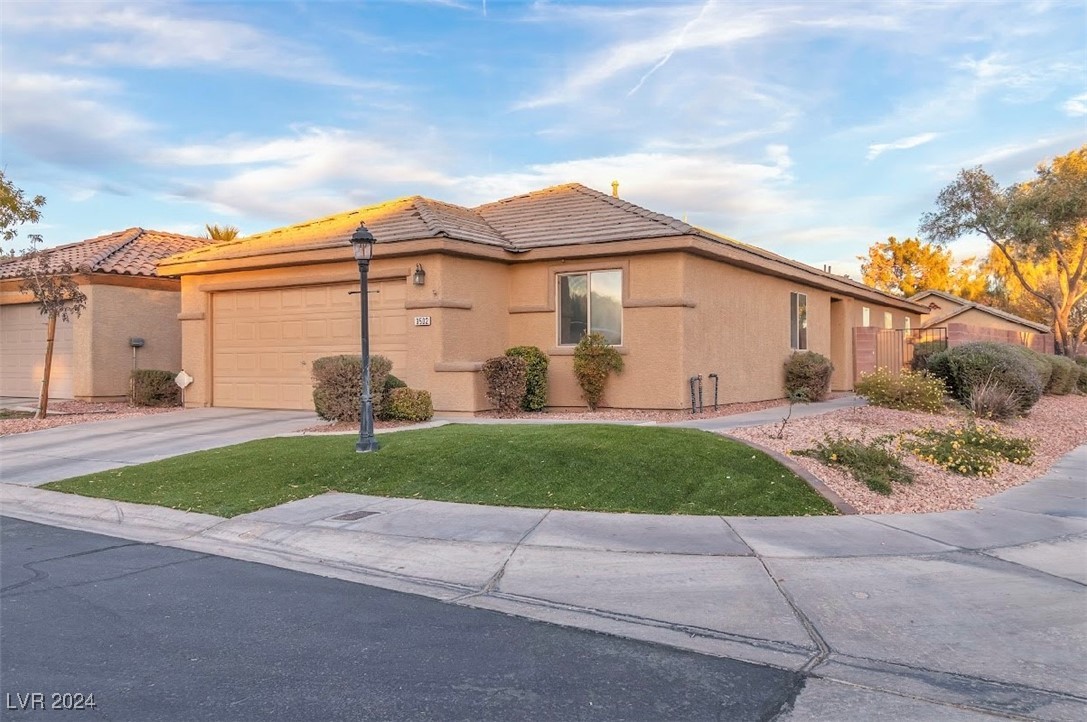 Las Vegas, Nevada 89122, United States, 3 Bedrooms Bedrooms, ,2 BathroomsBathrooms,Residential,Pending,29661