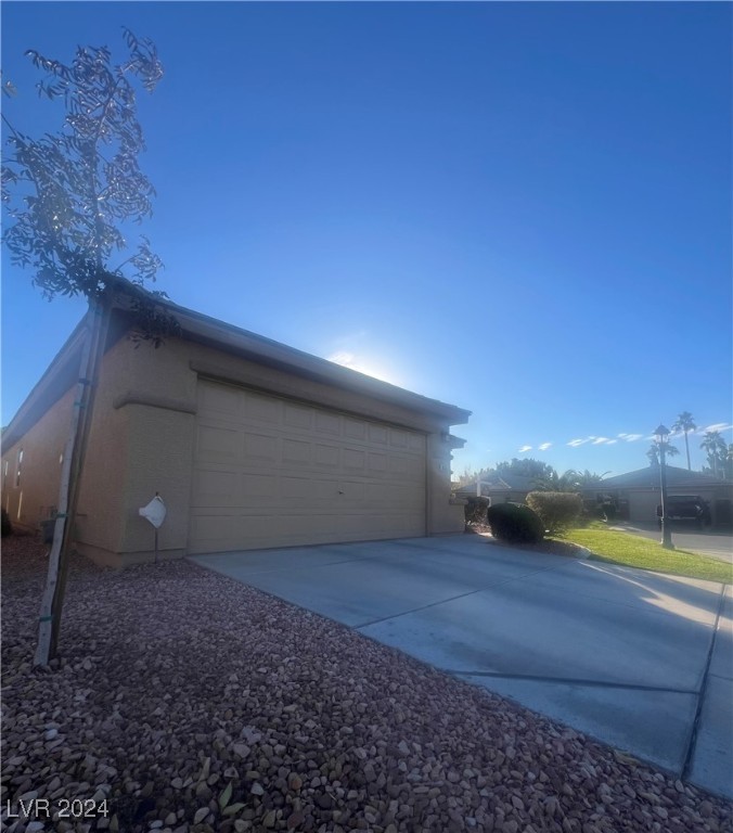 Las Vegas, Nevada 89122, United States, 3 Bedrooms Bedrooms, ,2 BathroomsBathrooms,Residential,Pending,29661