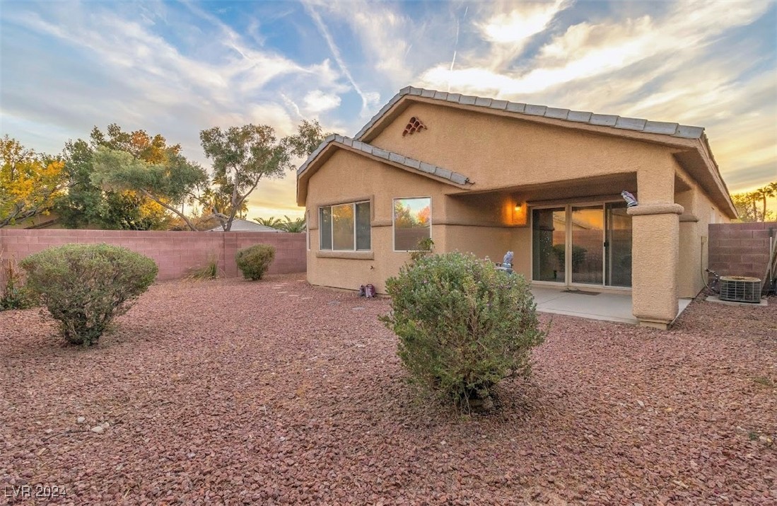 Las Vegas, Nevada 89122, United States, 3 Bedrooms Bedrooms, ,2 BathroomsBathrooms,Residential,Pending,29661