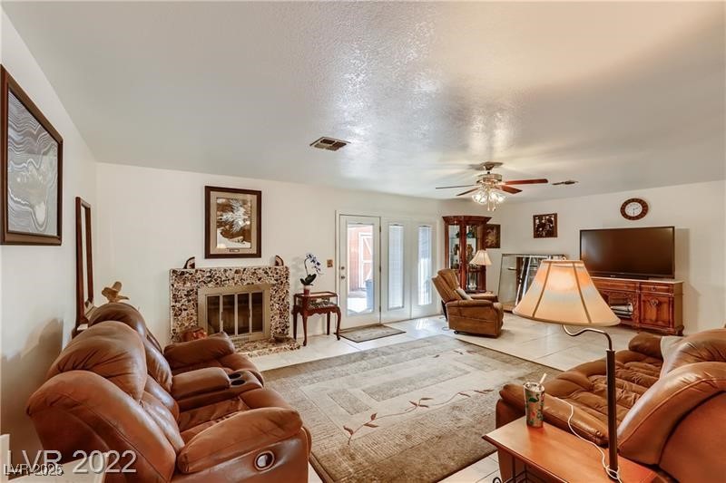 4079 E Baltimore Avenue