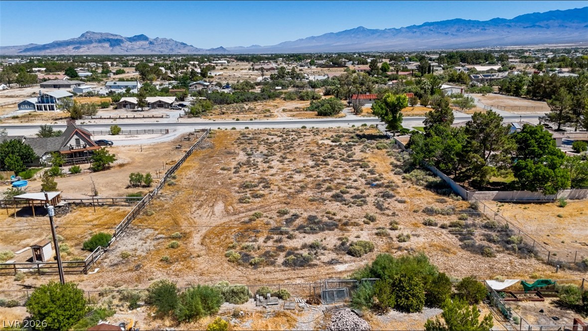 761 W Calvada Boulevard
