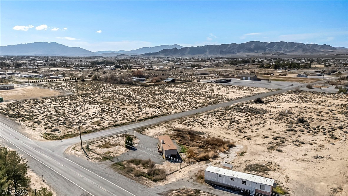 4400 N Leslie Street