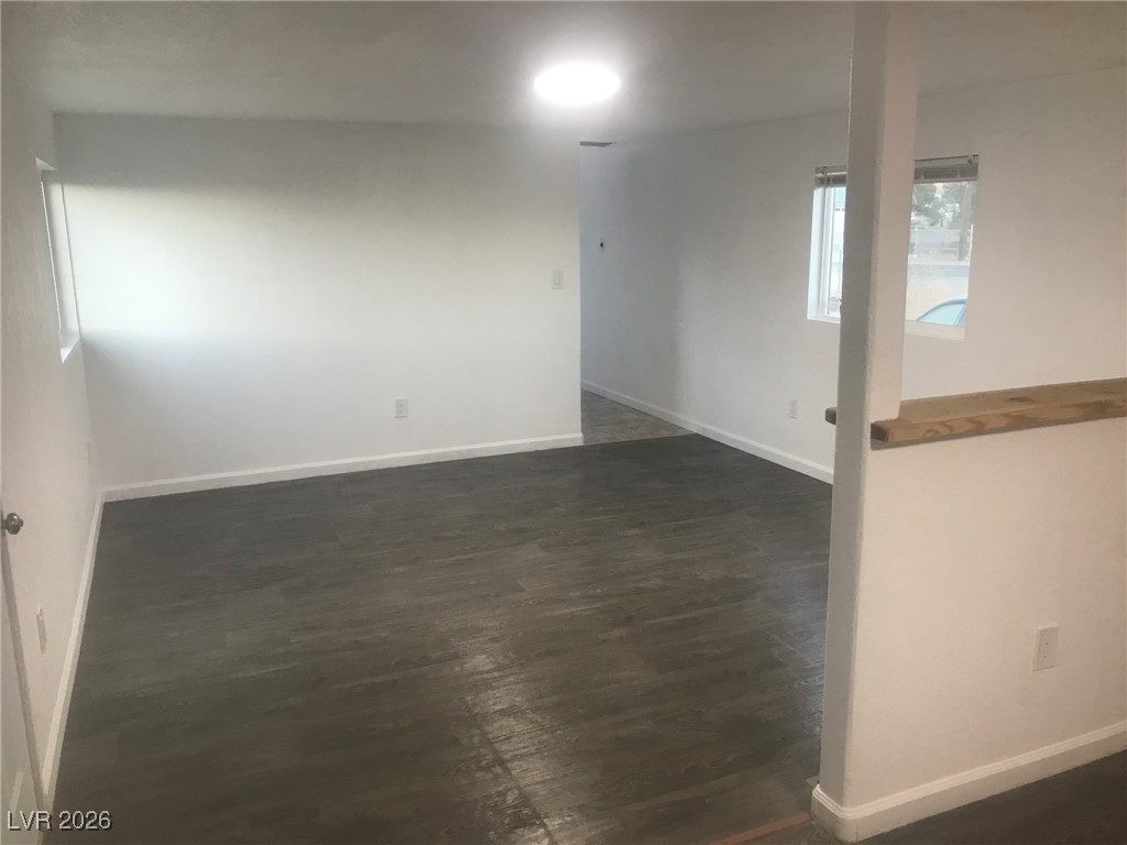 4400 N Leslie Street