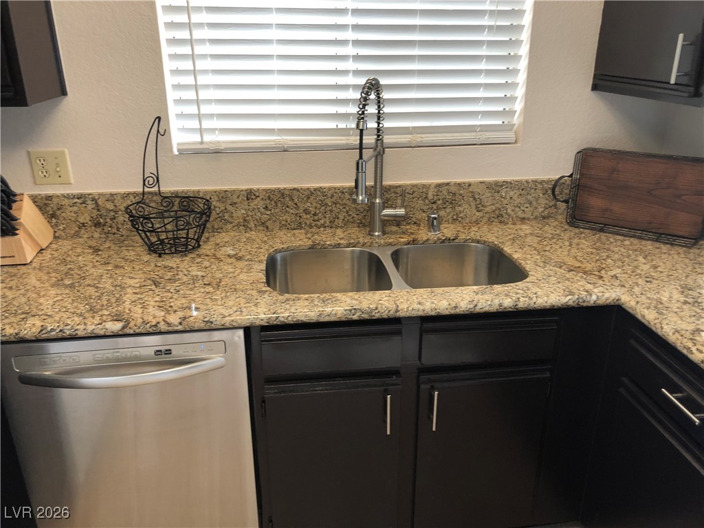 2200 S FORT APACHE Road 2199