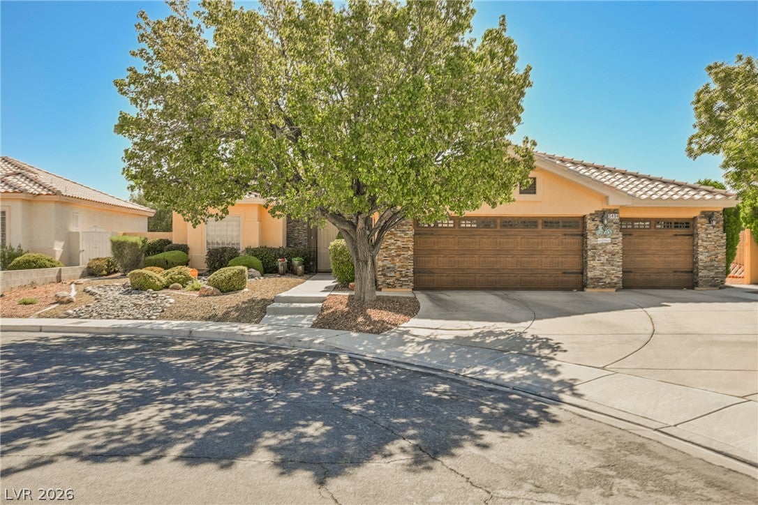 5494 Pine Ranch Street