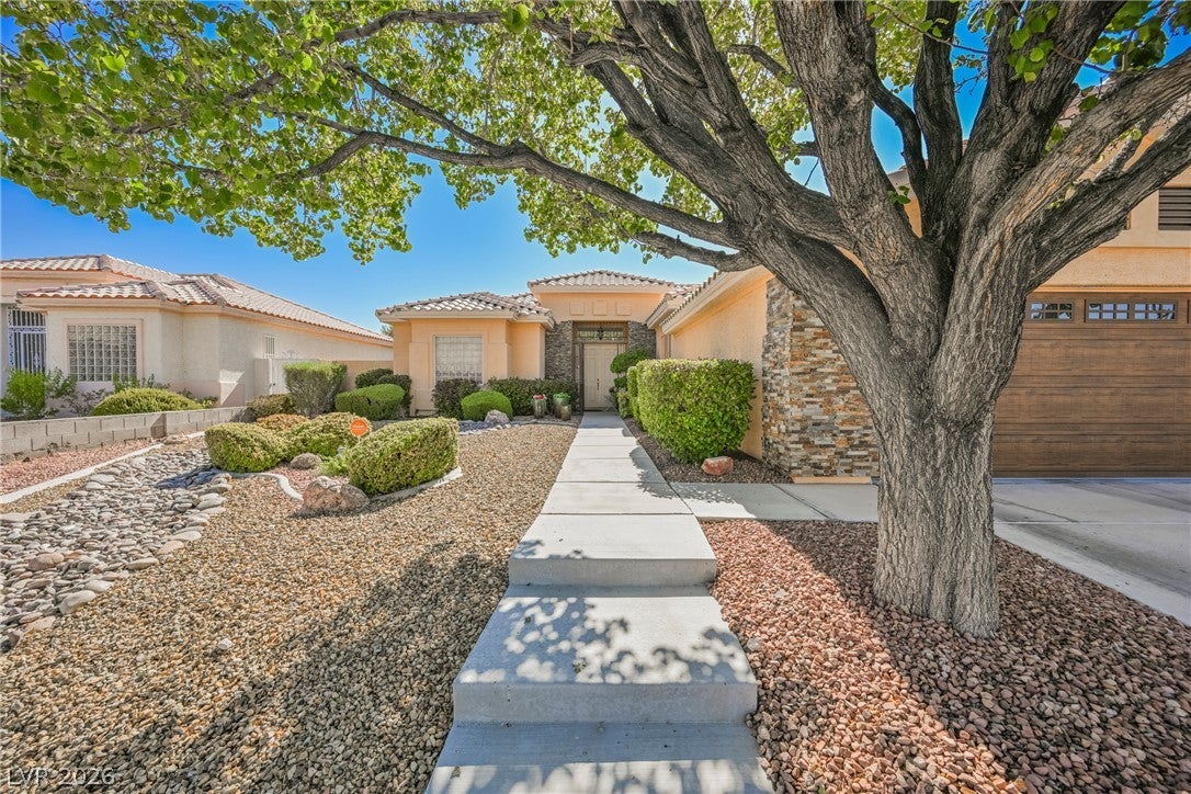 5494 Pine Ranch Street