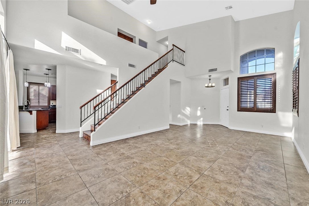 3313 Golden View Street