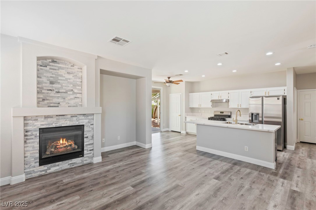 Properties 4 1172 Pale Sunset Court