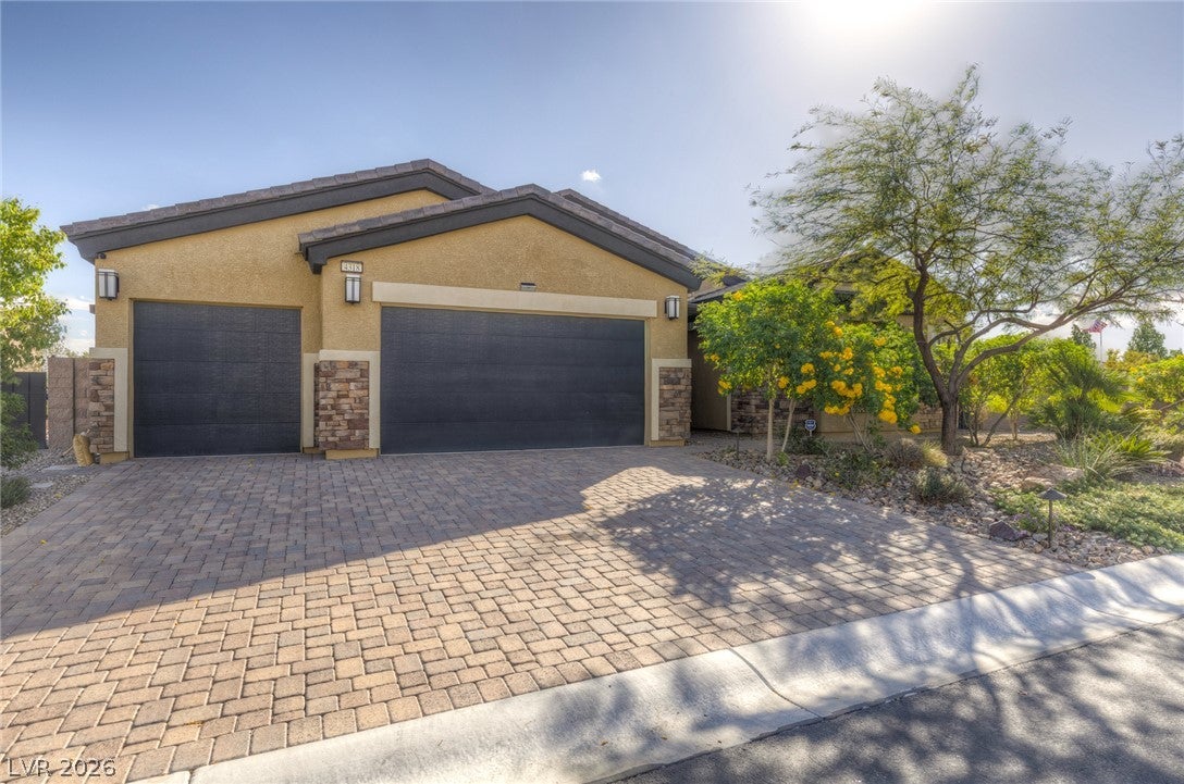 4318 W Velvet Ridge Court