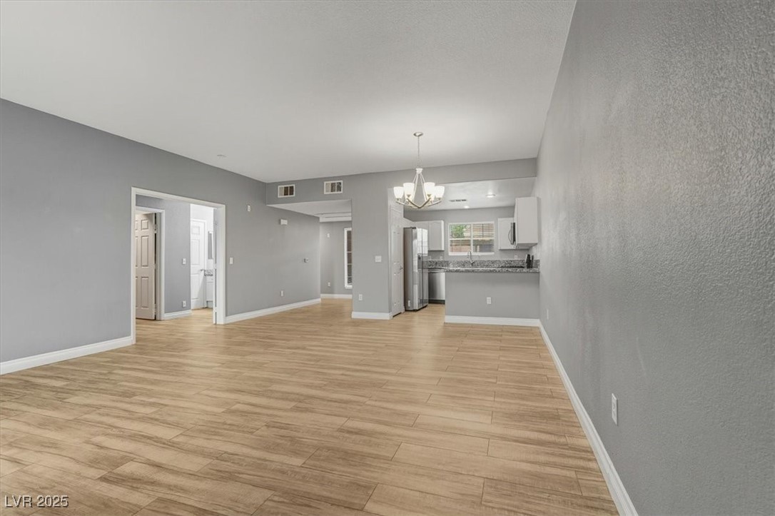 352 Amber Pine Street 106