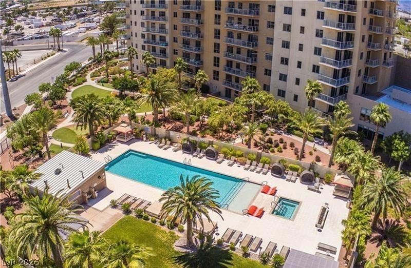 8255 Las Vegas Boulevard 1003