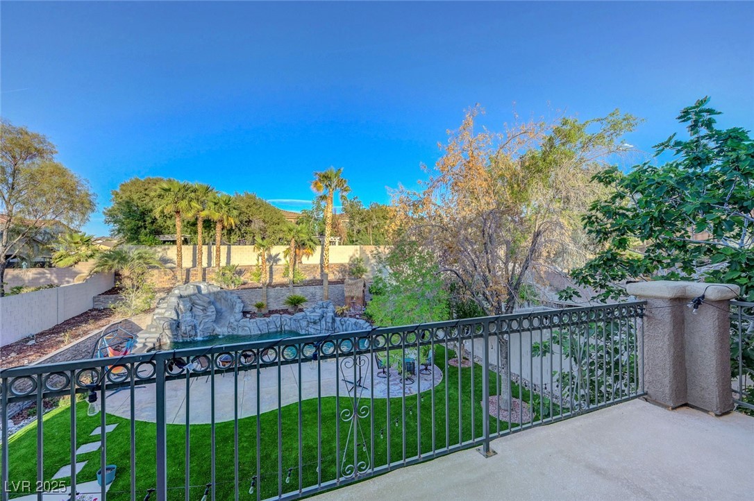 Henderson, Nevada 89015, United States, 5 Bedrooms Bedrooms, ,4 BathroomsBathrooms,Residential,Active,112757